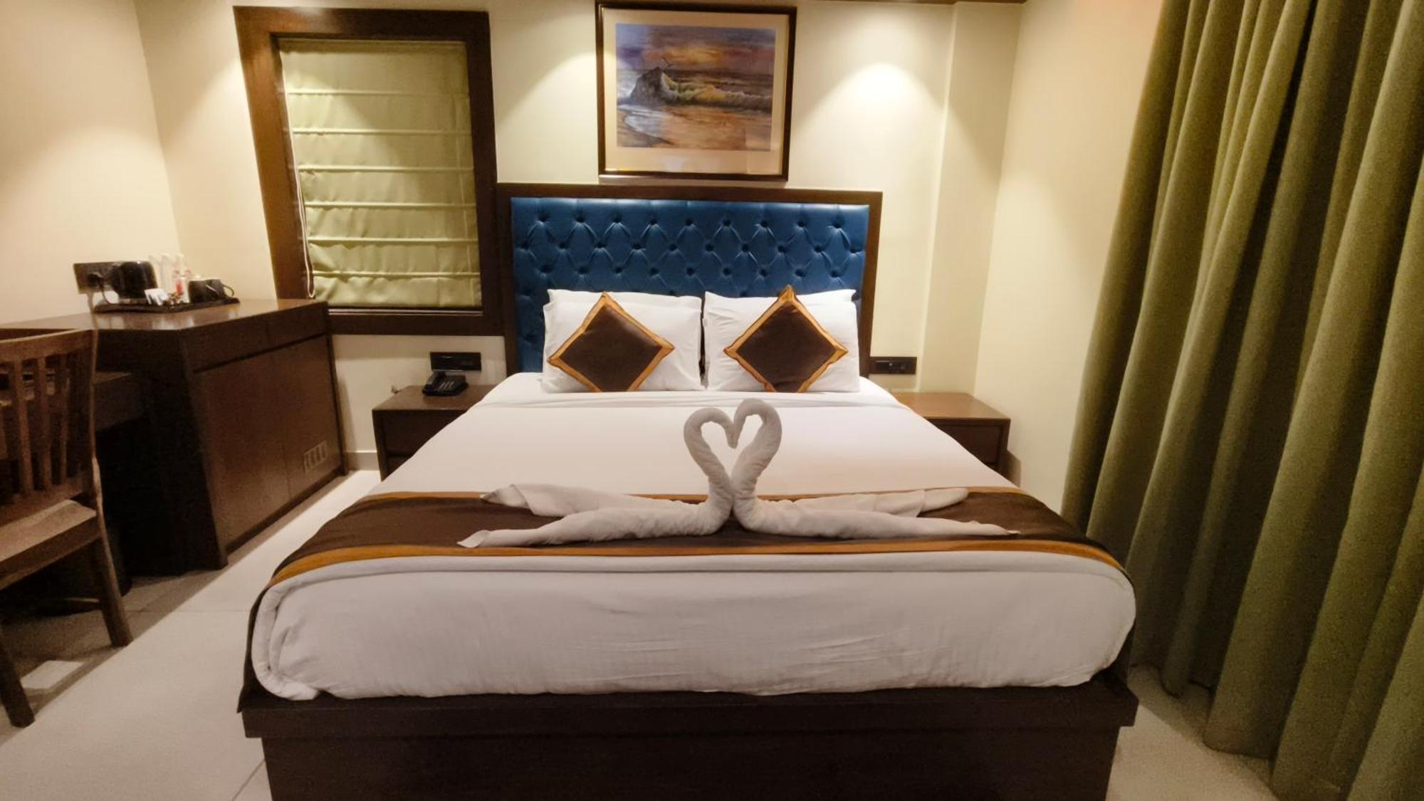 Luxury Amar Tree Resort マンダーマニ エクステリア 写真